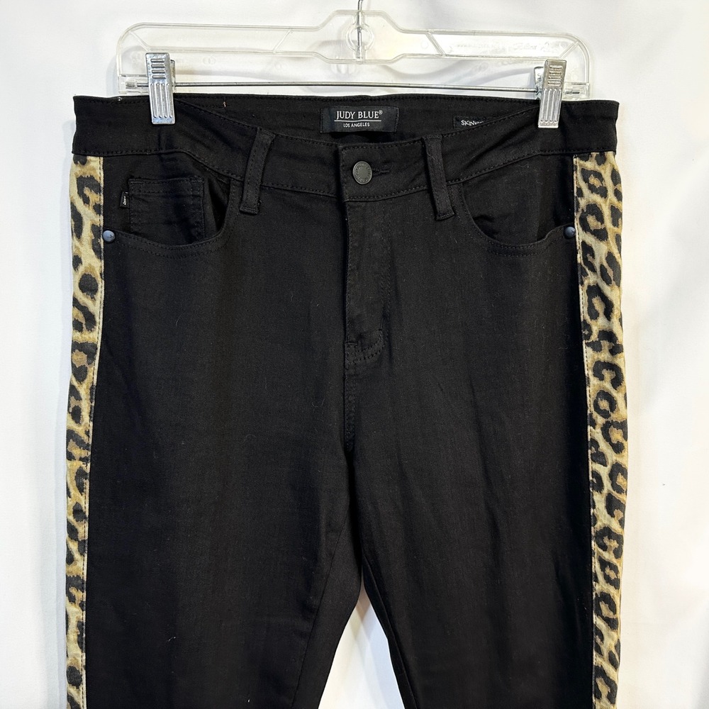 Judy Blue Size 13/31 Jeans Black Skinny Jegging Leopard Stripe Mid Rise 1655 - Picture 3 of 10